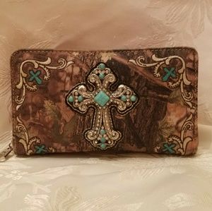 Montana west wallet